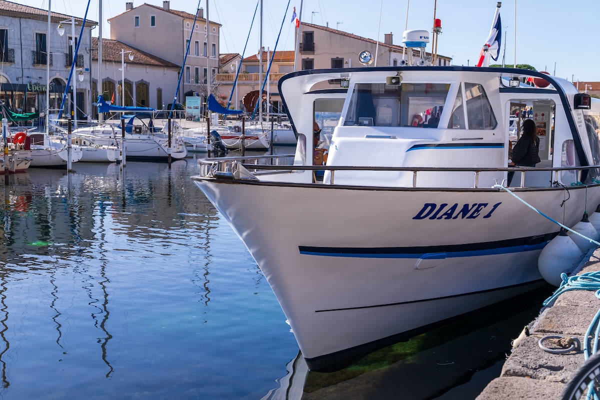Meze le village typique, bateau de pèche pour l'étang de thau ou la Méditerranée